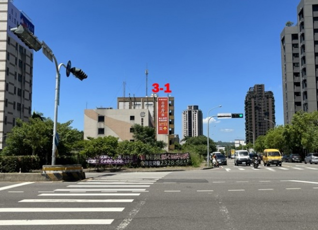 台中市西屯區黎明路2段戶外廣告-編號31
